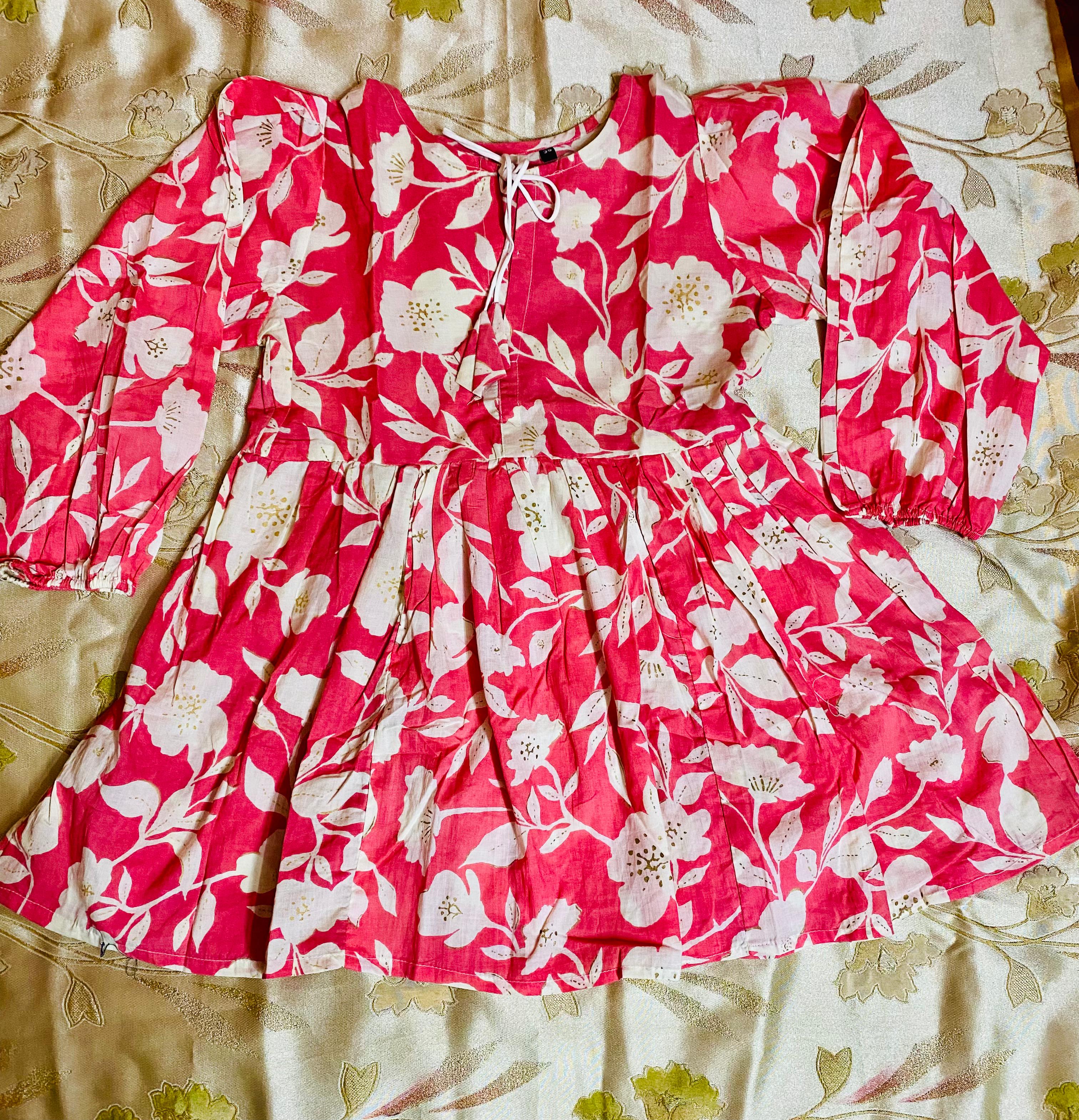 Red and White Floral Round Neck Dori Top